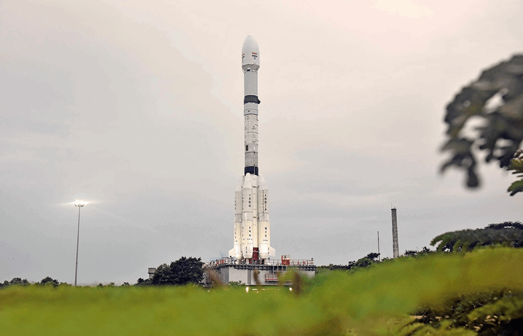 The NISAR satellite, jointly developed by NASA and the Indian Space Research Organisation (ISRO), is encapsulated in the nose cone of ISRO’s Geosynchronous Satellite Launch Vehicle, which stands on the launch pad at the Satish Dhawan Space Centre in Sriharikota, India.  Photo credit:  ISRO